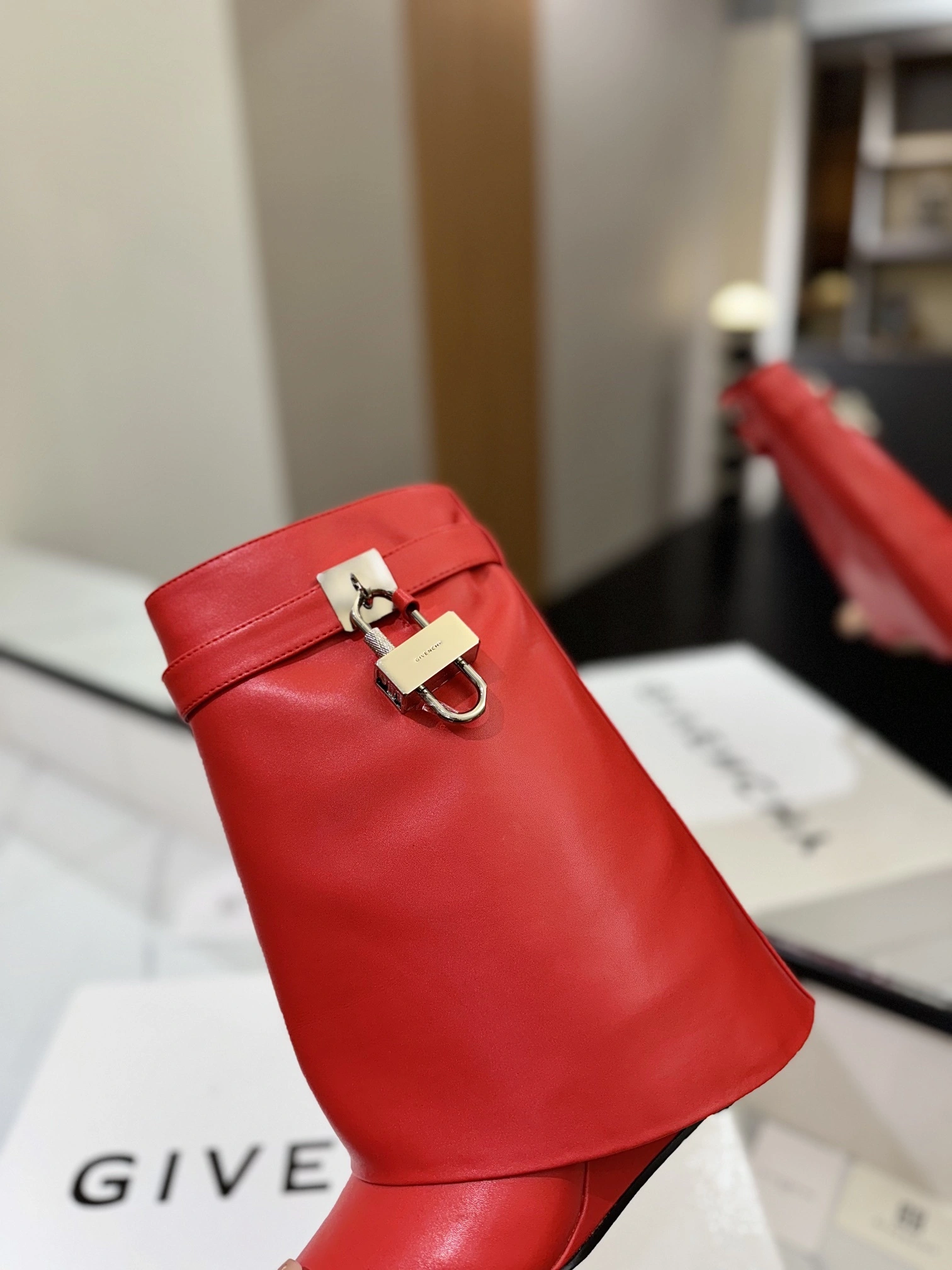 COCO-- 6iv593hy BE603KE0YP-600 Calfskin Heel height：8.5CM item:D-X555L1162